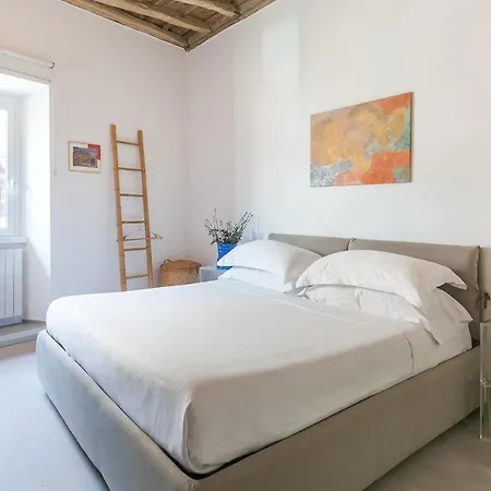 Via Di San Crisogono By Onefinestay Roma