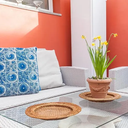 Appartamento Via Di San Crisogono By Onefinestay